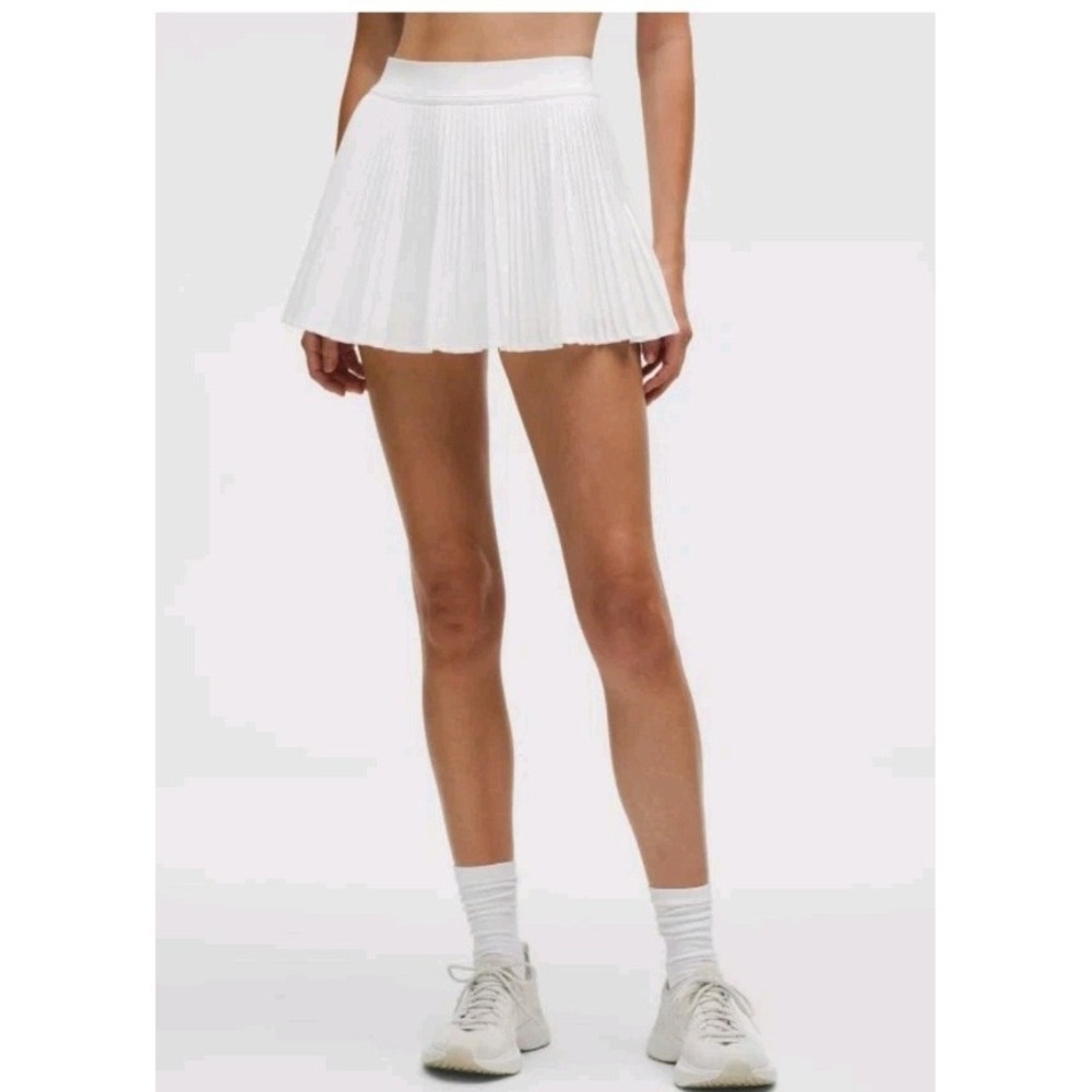 Lululemon Women's White Pleated Tennis Skirt Sz 12 Pickleball Golf